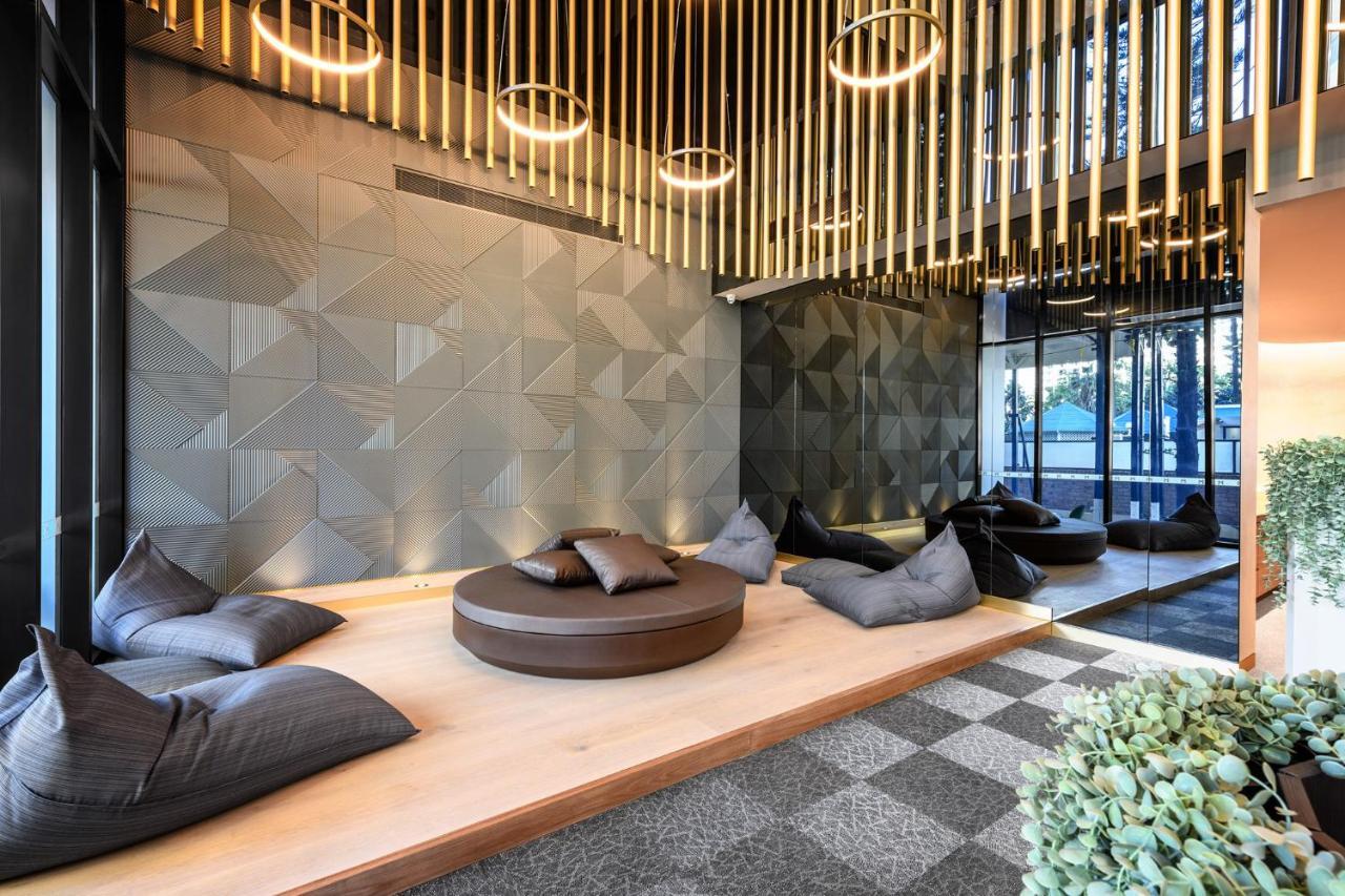Meriton Suites Surfers Paradise Gold Coast Ngoại thất bức ảnh The interior of the building