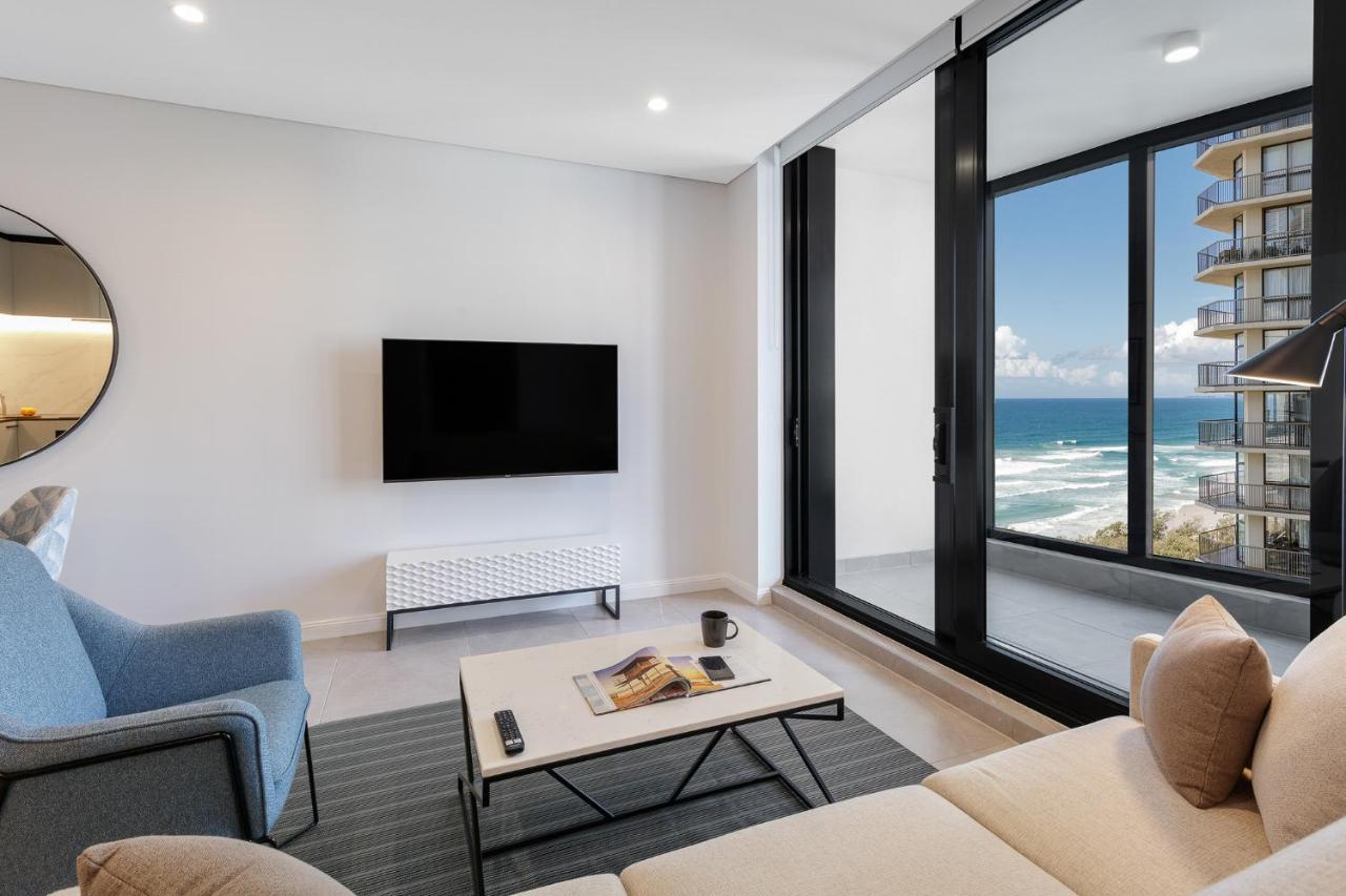 Meriton Suites Surfers Paradise Gold Coast Ngoại thất bức ảnh A living room in a modern apartment in Perth, Australia.
